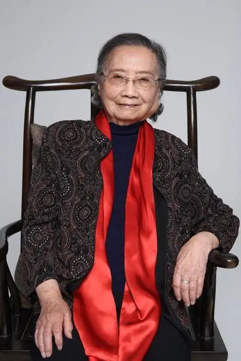 万象城官网系统4人获评为上海市第二届“医德之光”、“医德楷模”选树人物