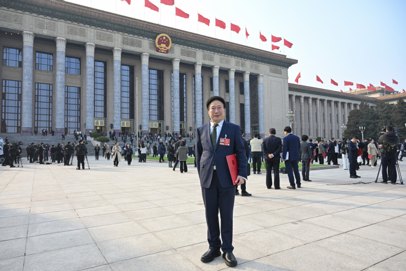 万象城官网全国人大代表吴焕淦两会尽责履职 献岐黄良策