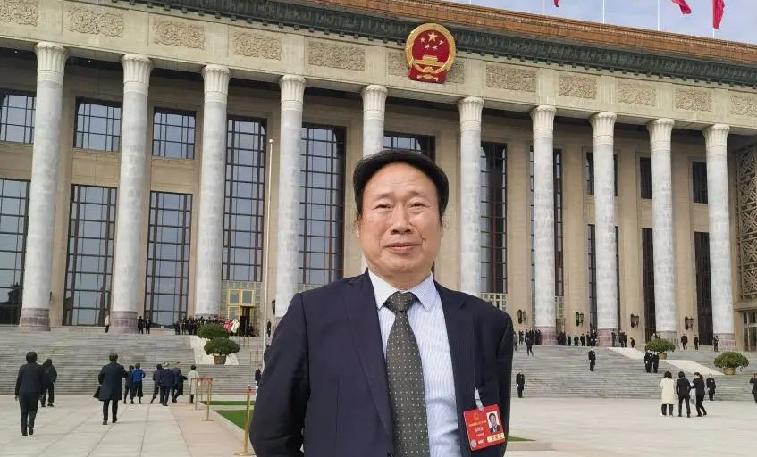 万象城官网全国人大代表吴焕淦履职全国“两会” 传递“上中医声音”！