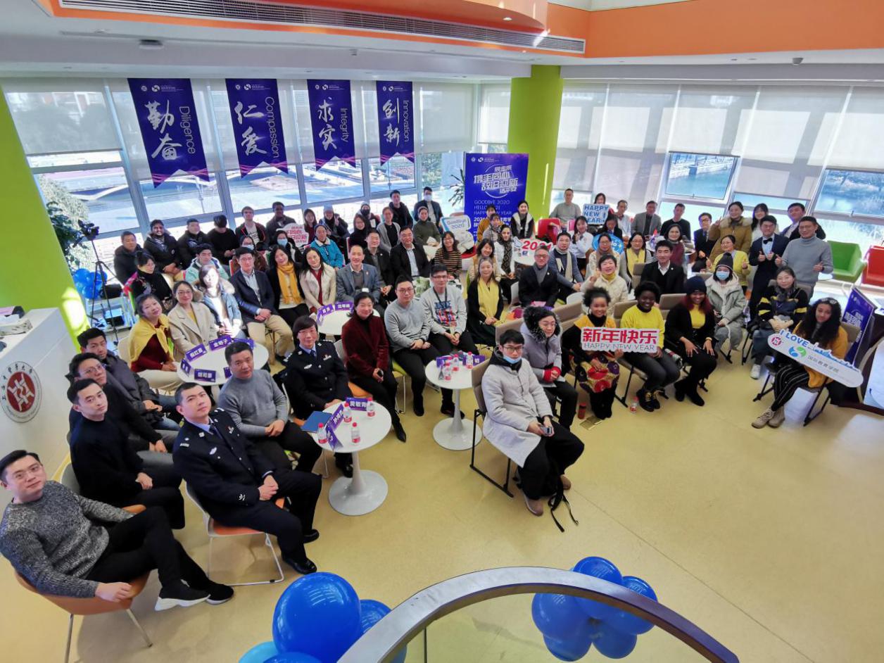 万象城官网国际教育学院迎新系列活动举行