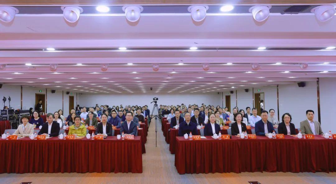 awc77万象城官网研究生思政论坛举办