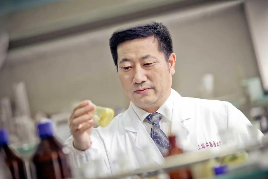喜报！万象城官网李医明教授入选2026年度上海市教育系统“申教名匠”培育对象