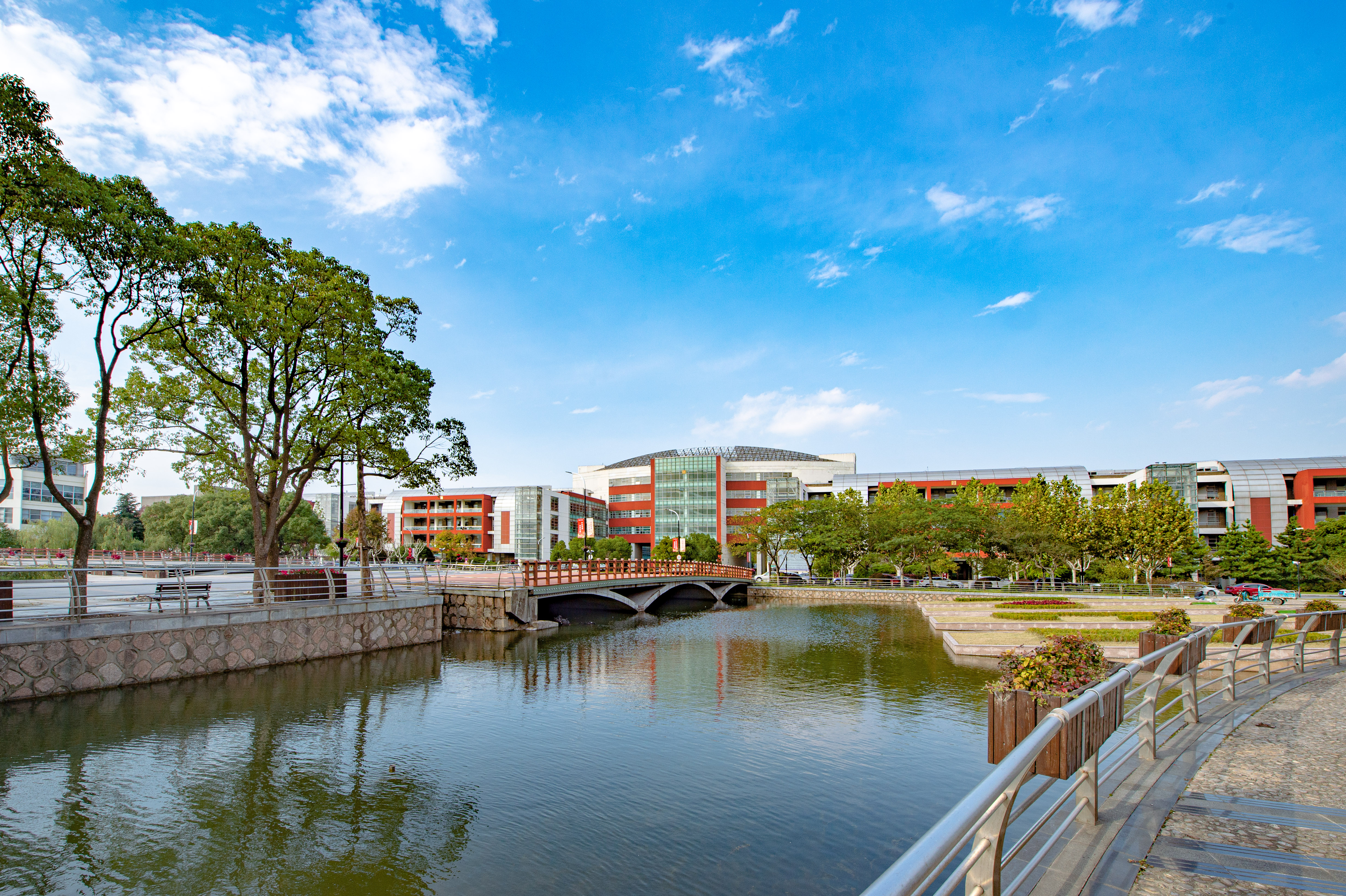 万象城官网黄帝内经和推拿学虚拟教研室建设成果入选2025年度全国典型教研成果