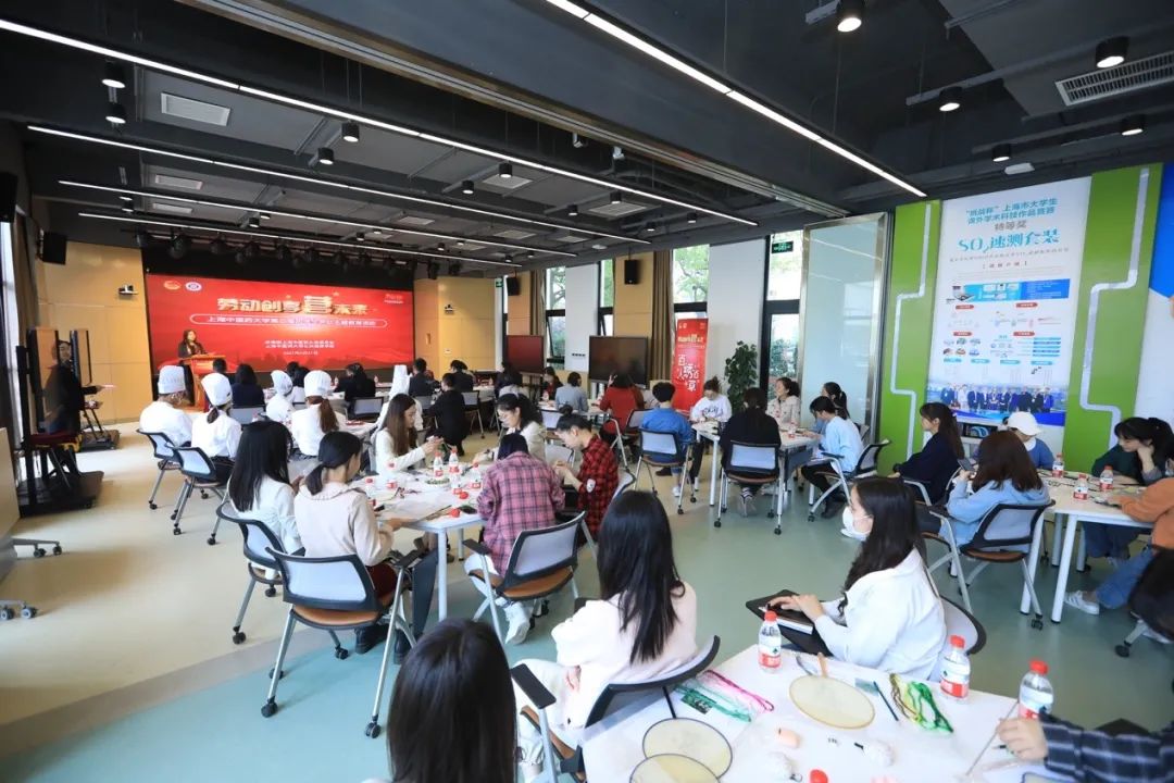 “爱党情”“爱校情”用药膳和刺绣作品秀出来，万象城官网学子争做劳动达人