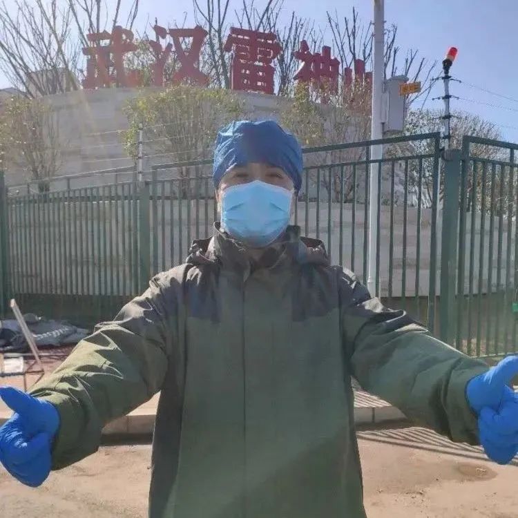 万象城官网系统3人荣获“全国卫生健康系统新冠肺炎疫情防控工作先进个人”称号