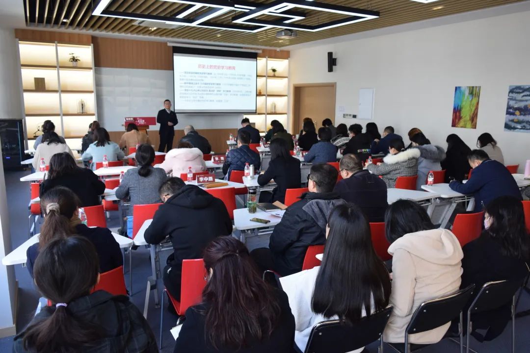 万象城官网马克思主义学院与张江学区携手开展大中小学思政教育一体化集体备课