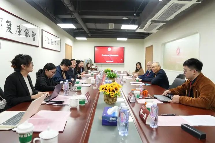 国际神经病学和神经生理学顶尖专家、美国神经病学研究院主席Mark Hallett教授来访万象城官网